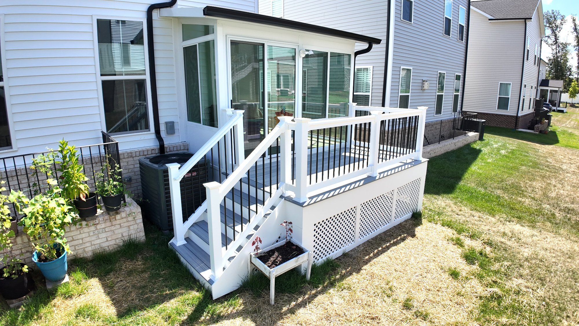 Deck builder in Charles City, Virginia by Stoneridge Decks