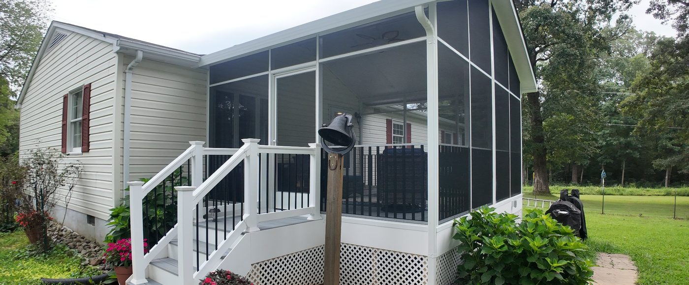 Custom screen room with white railing built by Stoneridge Decks in Virginia