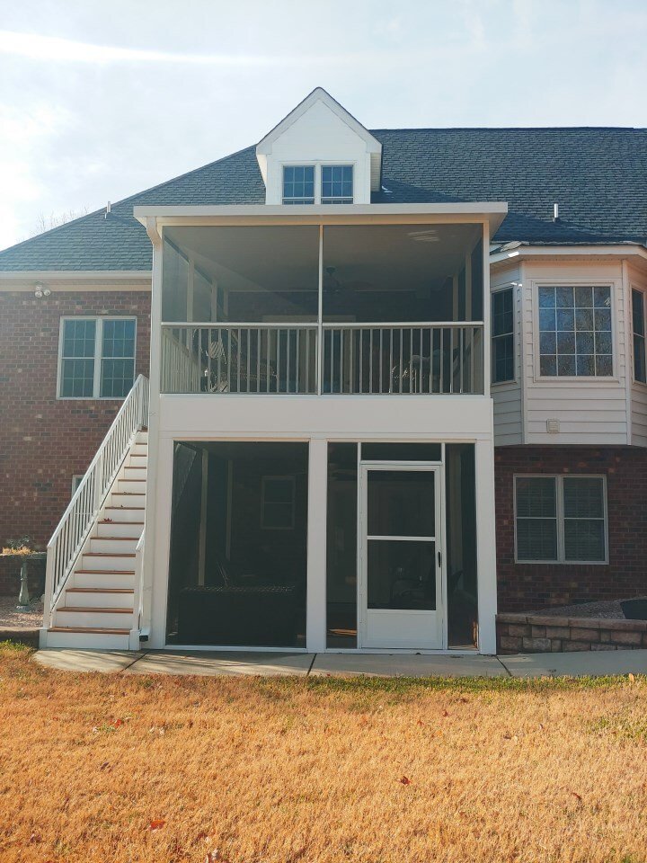 Paver patio with fire pit circle